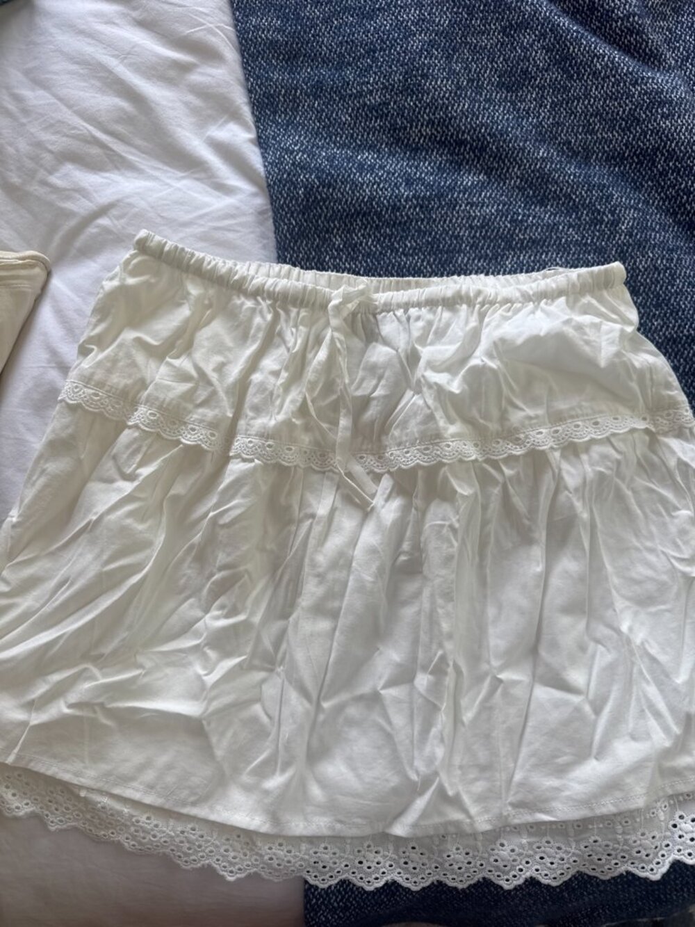 Kourt White Cotton Eyelet Lace Mini Skirt Size 4 Drawstring Elastic Waist